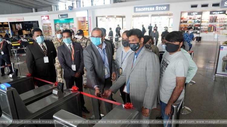 అంతర్జాతీయ ప్రయాణికులకు ఈ-బోర్డింగ్ ప్రారంభించిన ఎమిరేట్స్ ఎయిర్‌లైన్స్